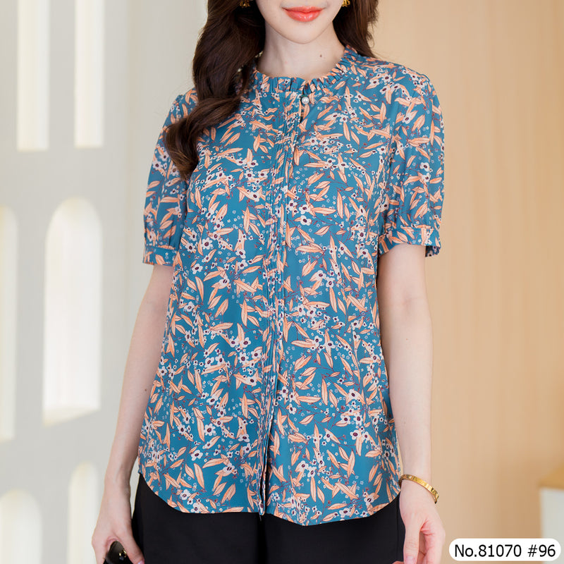 Vertier : No.81070 เสื้อแขนสั้นสีพื้น | Solid Short Sleeve Blouse